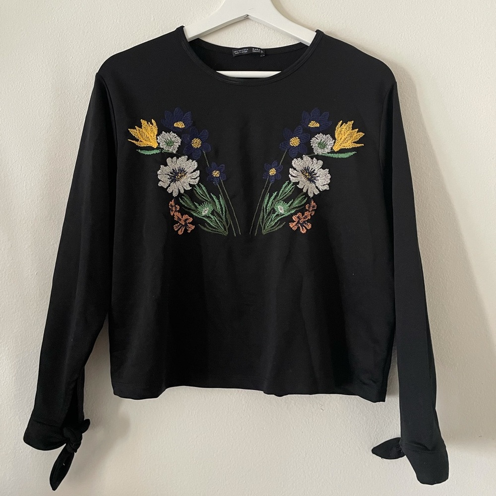Zara size 8 embroidered blouse with tie sleeves